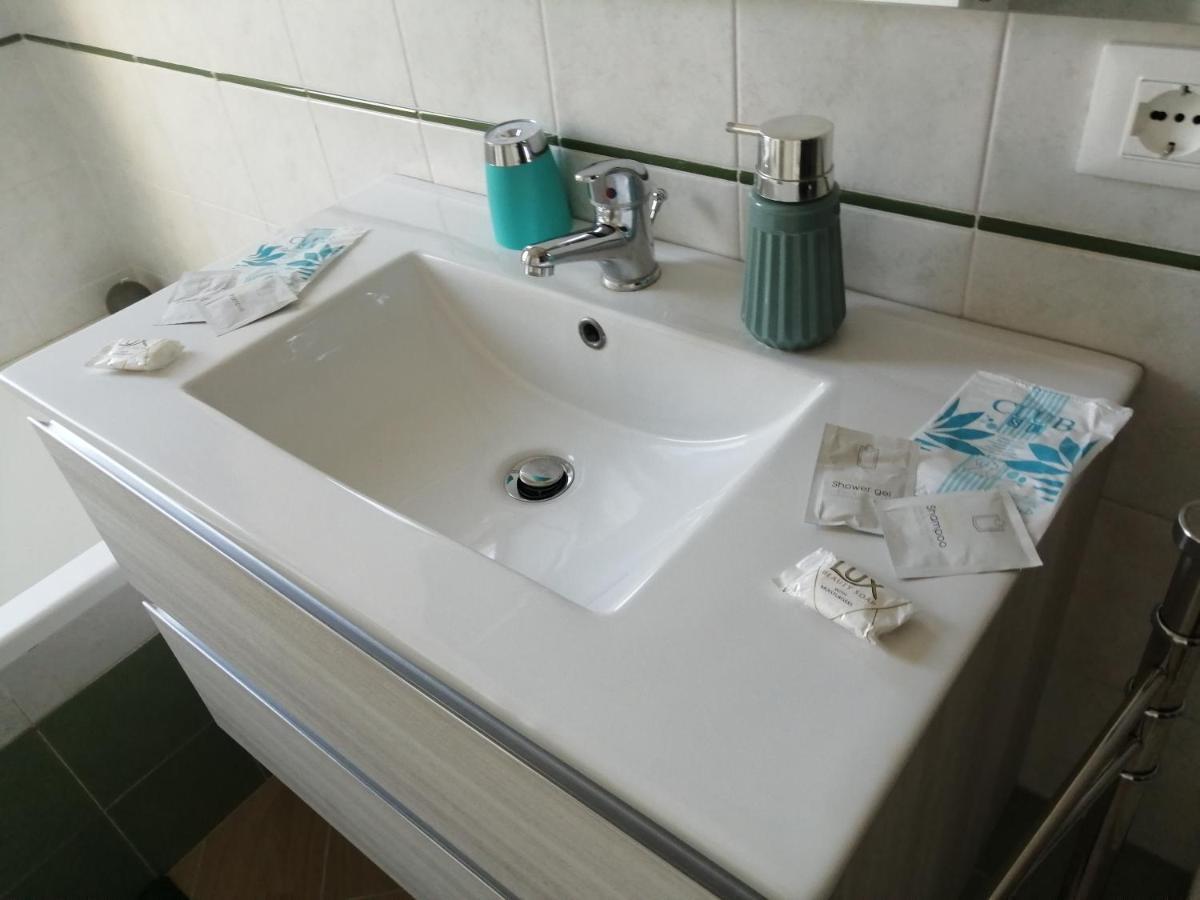 Due Torri Roma Guest House Extérieur photo